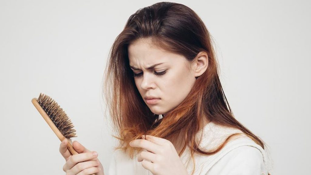 اصلی ترین علت ریزش مو و راه های پیشگیری از ریزش مو  ریزش مو