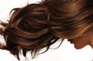 علل احتمالی ریزش موی خانم ها