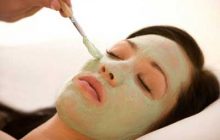 ۱۰ چیزی که هرگز نباید روی صورت تان قرار دهید