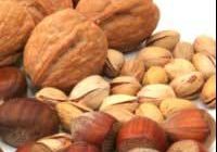 پوستتان چرب است؟ این‌ خوراکی ها را بخورید